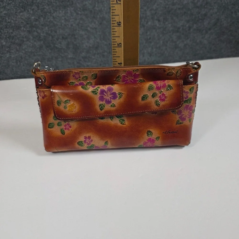 VTG Genuine Leather Clutch Zip Wallet Engraved Zip Closure‎ Floral Hawaii